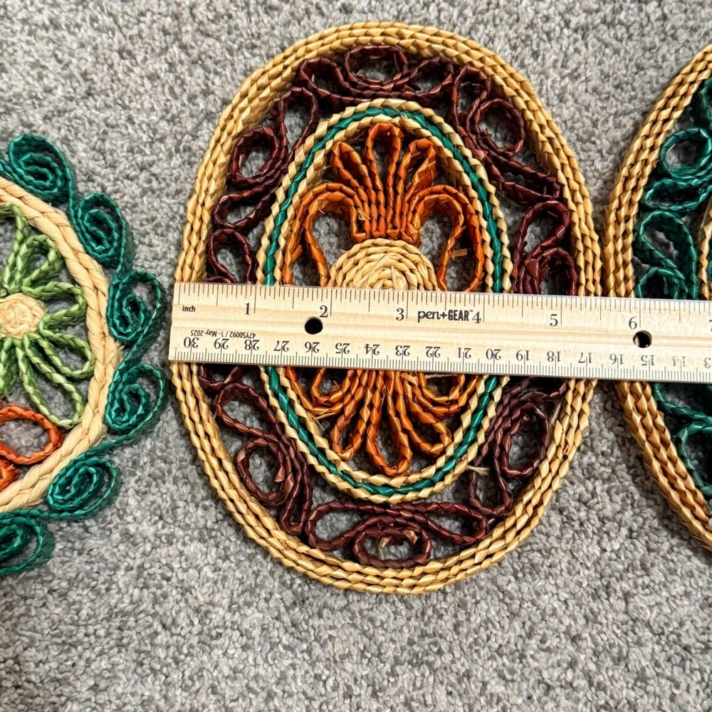 Vintage Woven Straw Trivets Boho Floral Raffia Pot Mats Multi 8x6 7in Set of 3